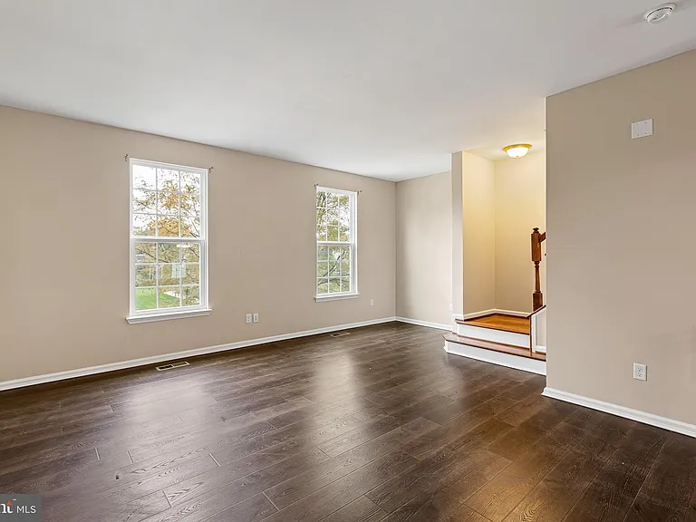 1220 Carrick Ct — Photo 7