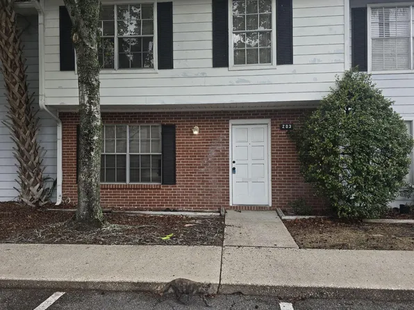 203 KETTERING Court, Orange Park, FL 32073