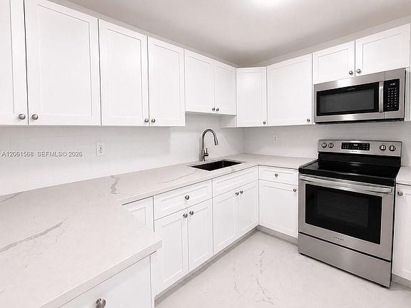4th image of 4341 Riverside Dr
