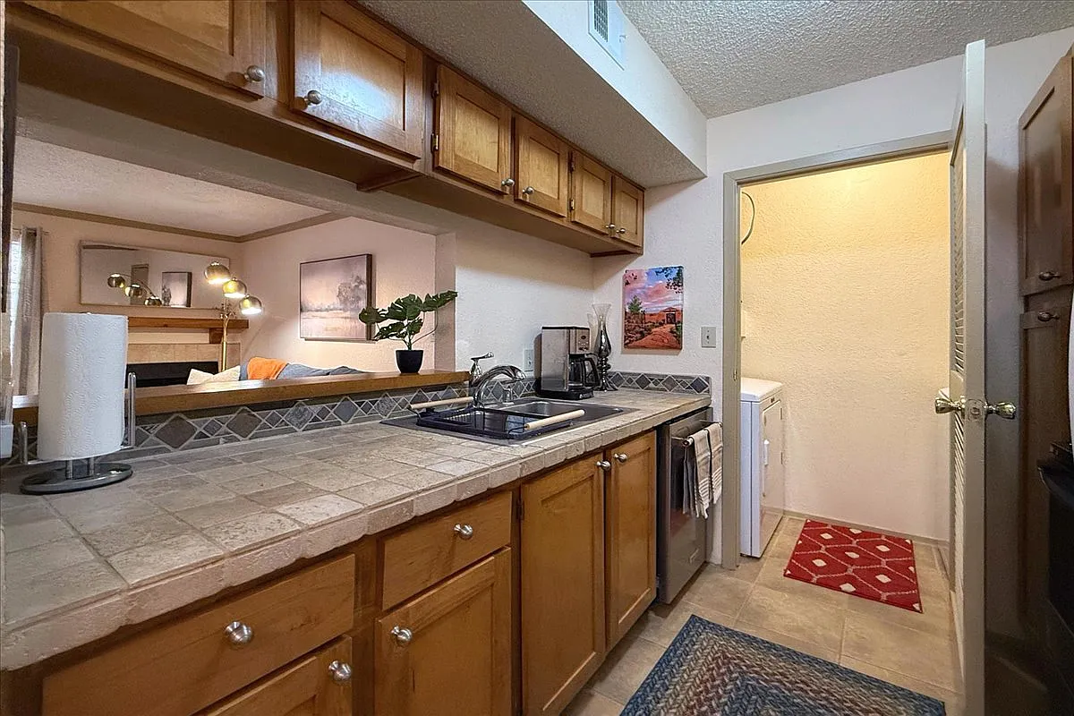 2501 W Zia Rd — Photo 4