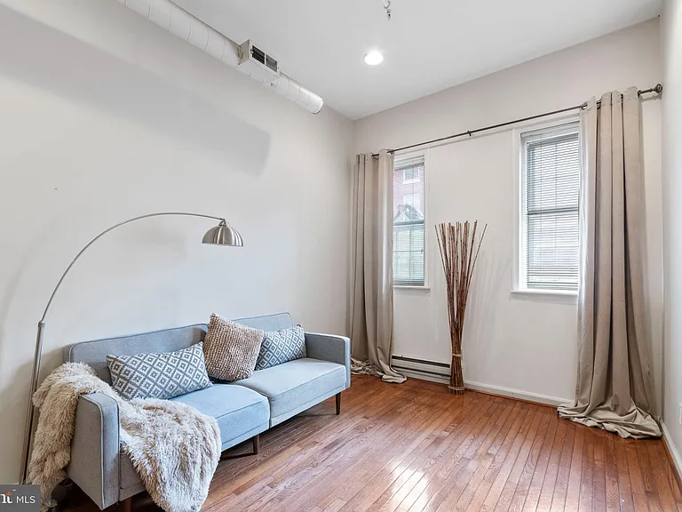 104 N 2nd St #200 — Photo 12
