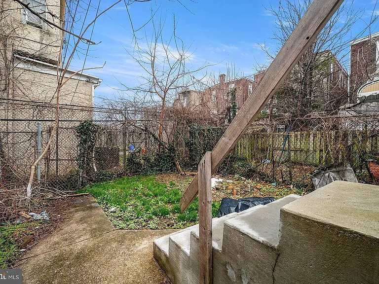 3521 N 21st St #1 — Photo 8