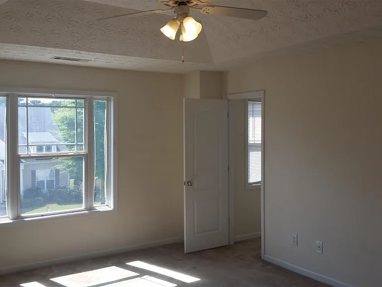 7068 Littlebrook Way — Photo 7
