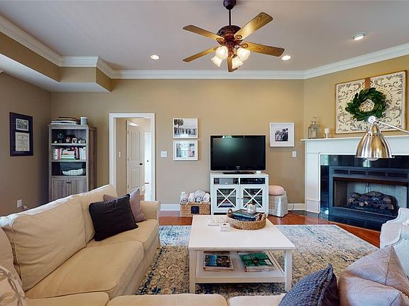 4th image of 106 Mantlewood Ct