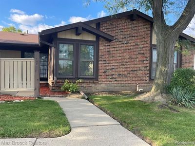 2806 Roundtree Dr, Troy, MI, 48083