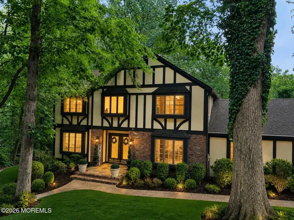 19 Stoney Brook Road, Holmdel, NJ 07733