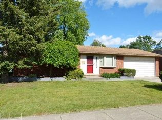 43264 Vivian Dr, Sterling Heights, MI 48313