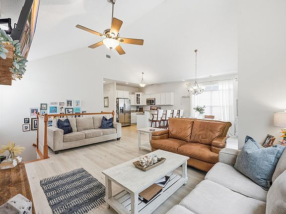3rd image of 1602 Cottage Cove Circle