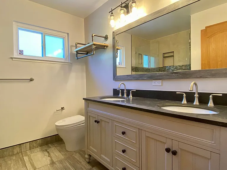 764 Starbush Dr — Photo 12