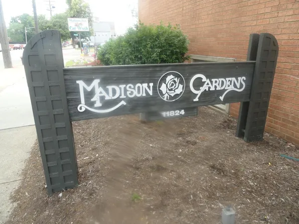 11824 Madison Ave APT 10, Lakewood, OH 44107