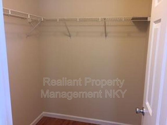 5th image of 424 Marian Ln APT 10