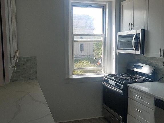 3rd image of 163 Eastern Pkwy APT B2