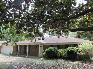 196 Huntview Dr, Brandon, MS 39042