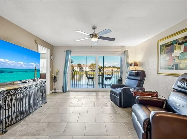 9580 Victoria LN #208A, NAPLES, FL 34109