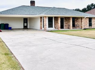 812 E F St, Rayne, LA 70578