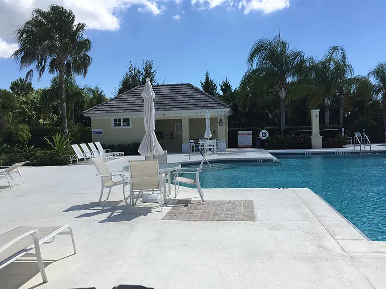 1614 White Breeze Cv — Photo 25