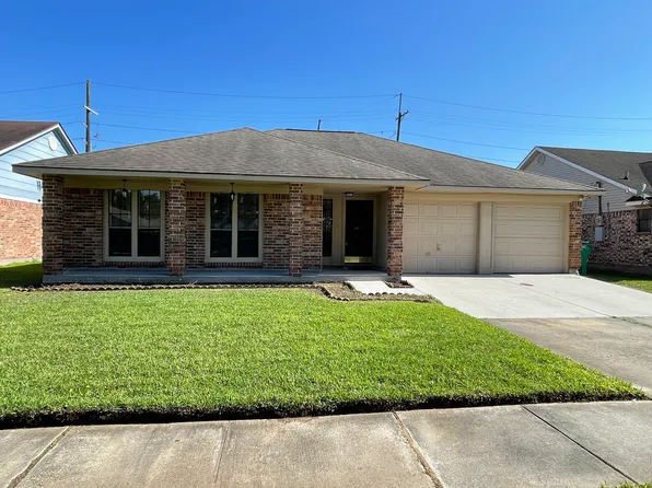 1916 Sugarloaf Dr, Harvey, LA 70058