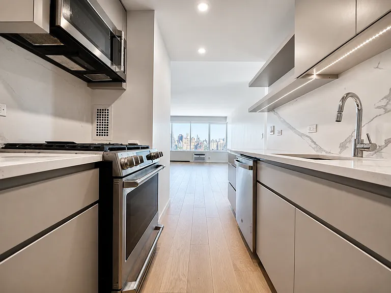 175 W 87th St #10A — Photo 1