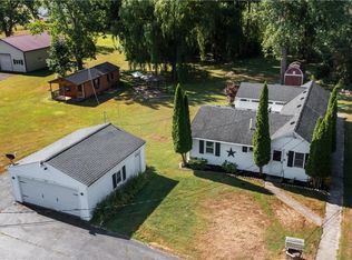 12561 Clarence Center Rd, Akron, NY 14001