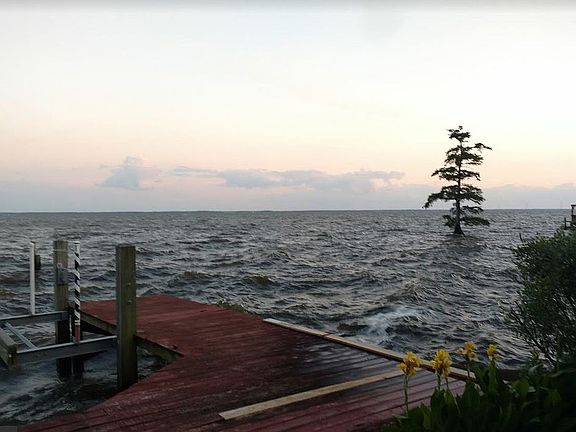 5th image of 126 Country Club Dr