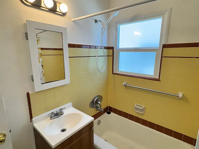 2444 Pacific Ave — Photo 32
