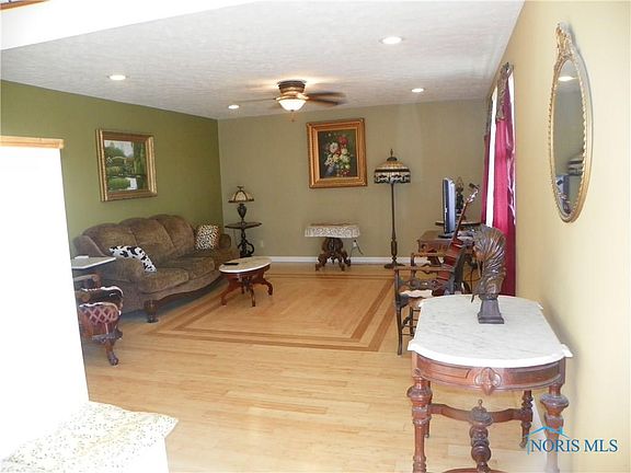 3rd image of 1221 County Road 224