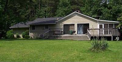 1st image of 20 Beech Nut Dr