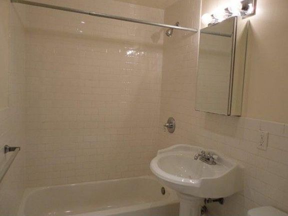 4th image of 344 E 85th St APT 1F