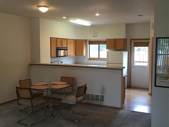 3rd image of 5275 Estes Cir