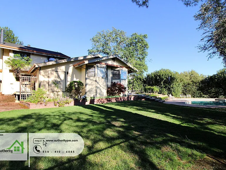 3350 Mountain Oak Dr — Photo 46