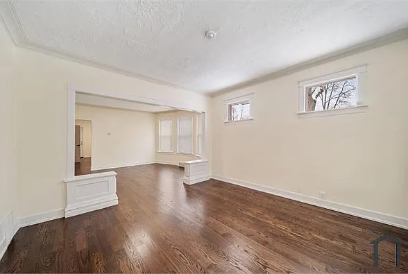 12000 S Perry Ave — Photo 7