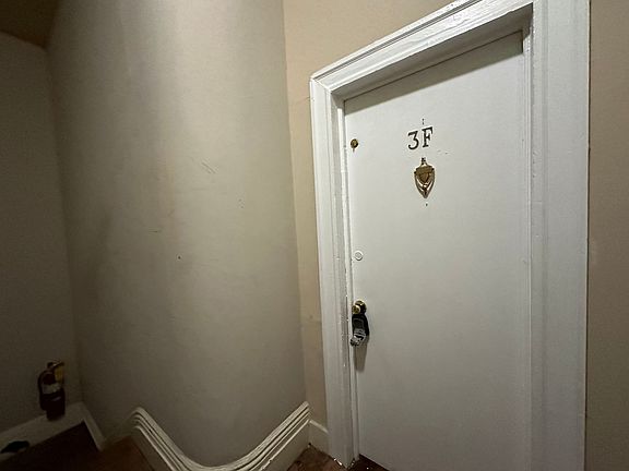 5th image of 1322-1324 Eutaw Pl #1322-3F
