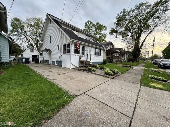 1160 McIntosh Ave, Akron, OH 44314