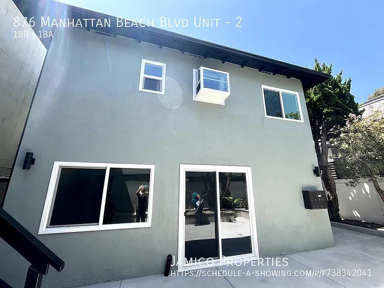 876 Manhattan Beach Blvd #2 — Photo 2