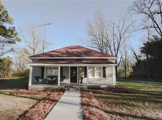 256 Webbs Creek Rd, Commerce, GA 30529