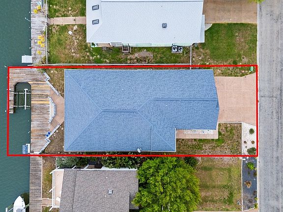 4th image of 204 Lands End St