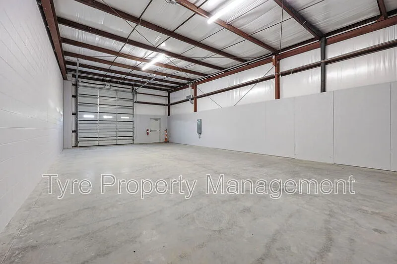 Studio, 1000 sqft, $750 — Photo 4