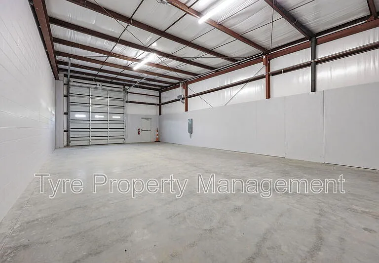 3945 Lee St #20 — Photo 6