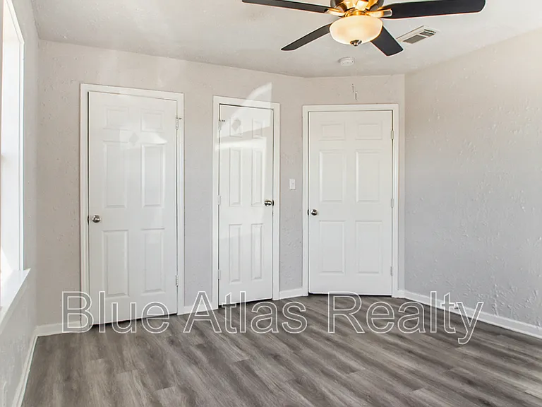 5633 Ramey Ave — Photo 9