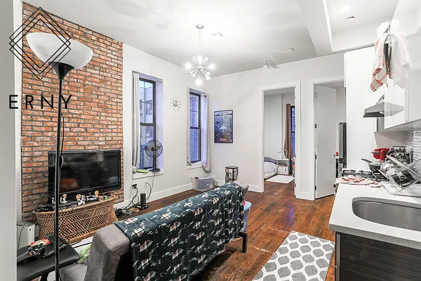 Rented by ERNY LLC | media 17