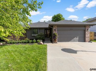 14124 Lillian Cir, Omaha, NE 68138