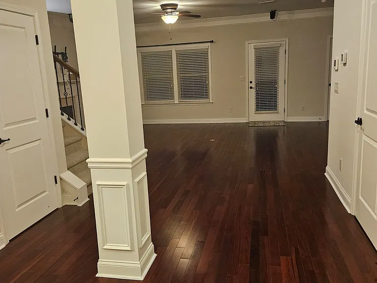 365 Lockwood Pl — Photo 6
