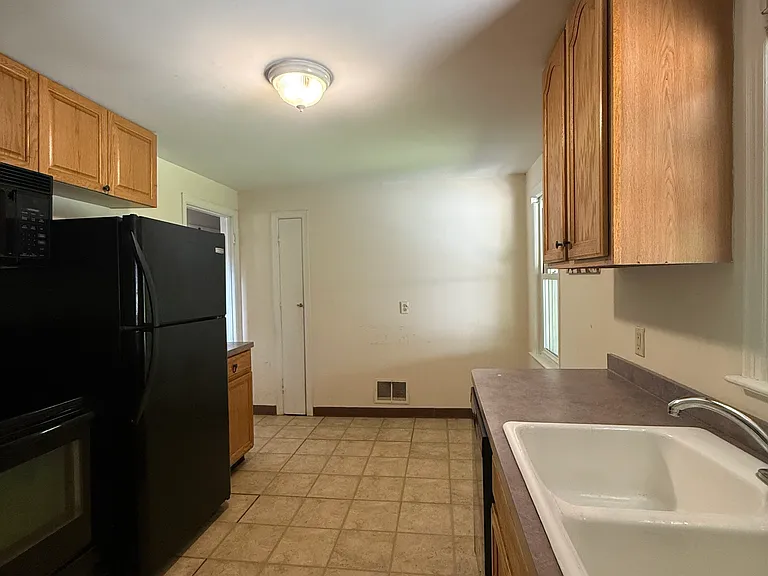208 Orchard Dr — Photo 7
