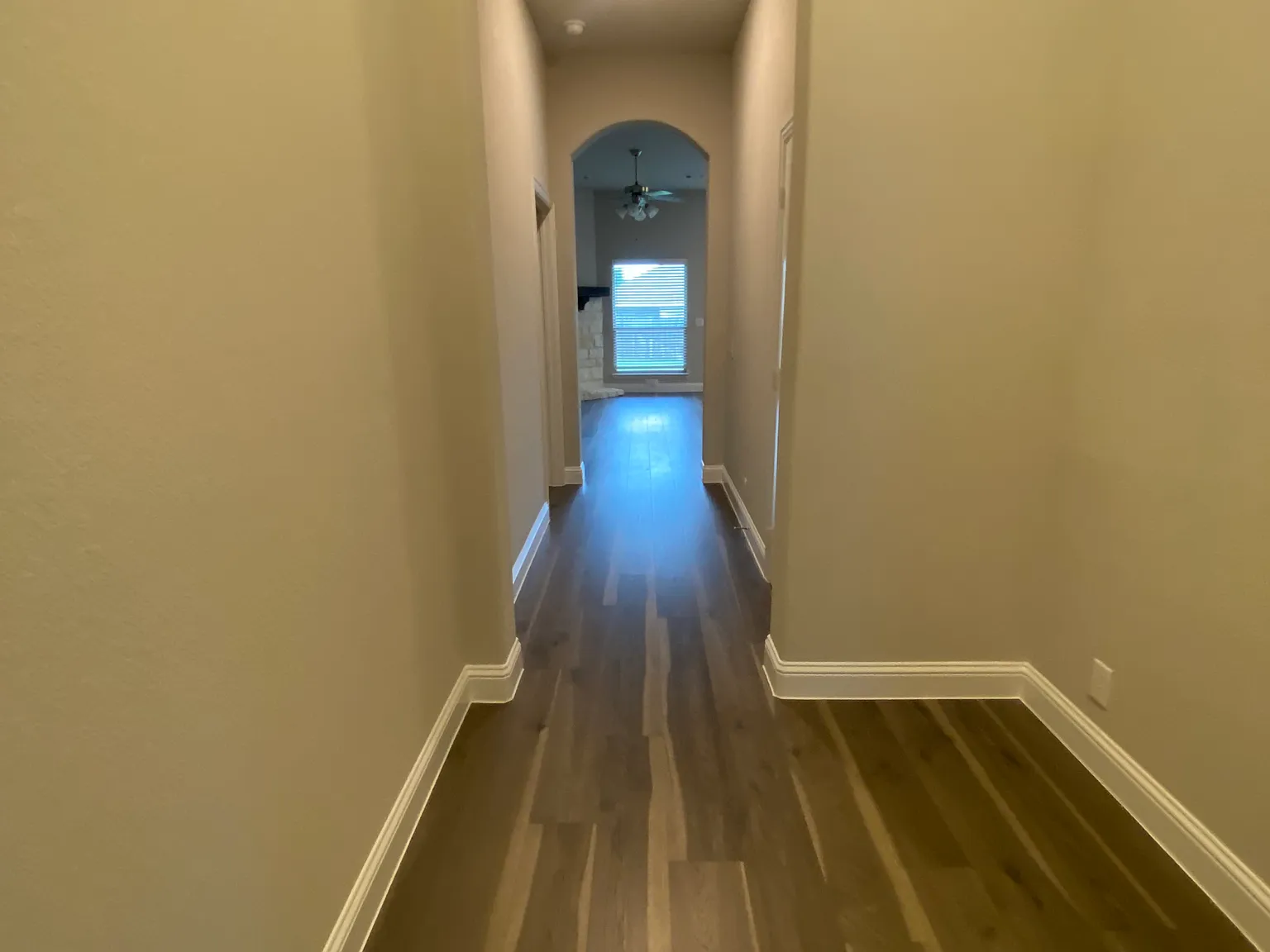 3 bed, 1826 sqft, $2,550 — Photo 2