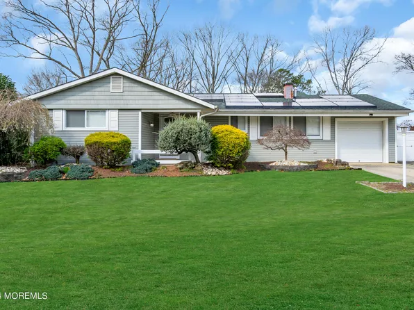 72 Mount Lane, Toms River, NJ 08753