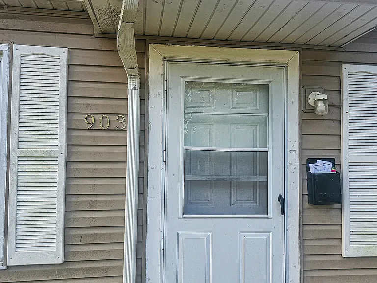 903 Saint Matthew Dr — Photo 3