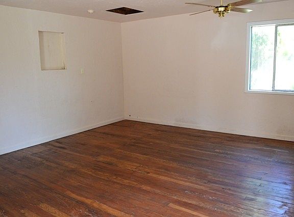 3rd image of 3410 Morgan Ln