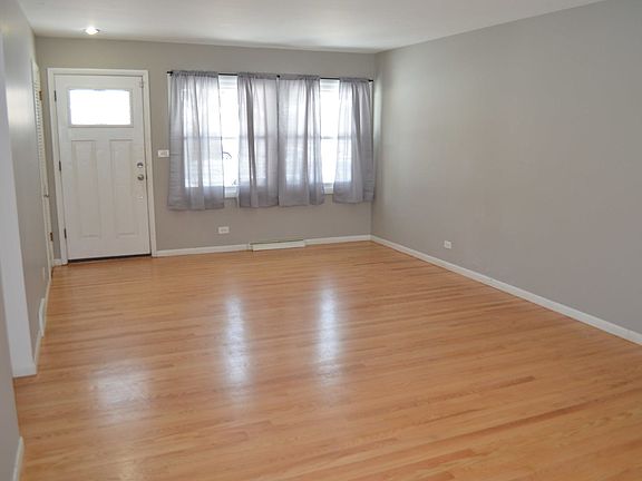 4th image of 1S676 Ott Ave