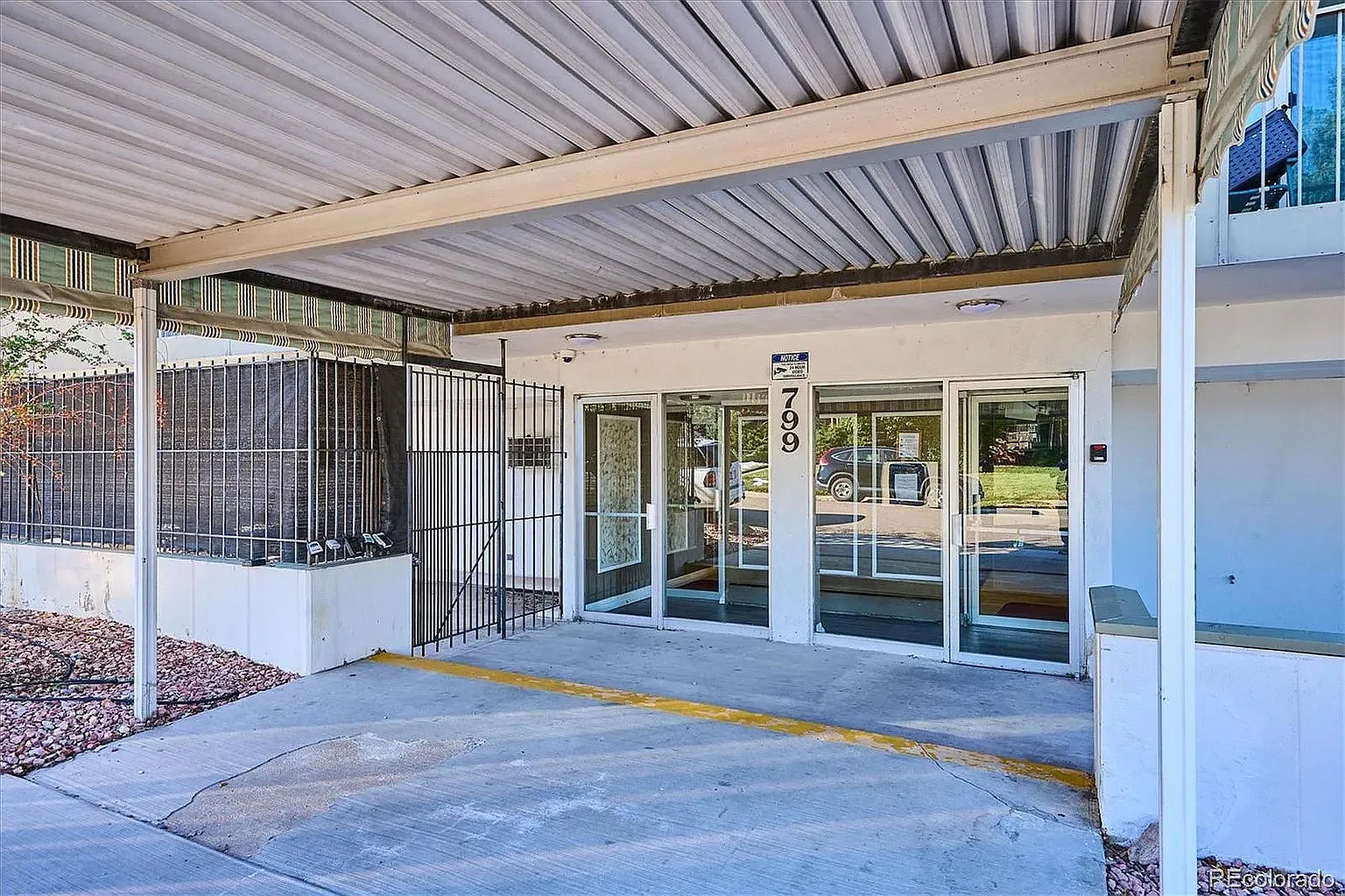 1 bed, 597 sqft, $1,555 — Photo 4