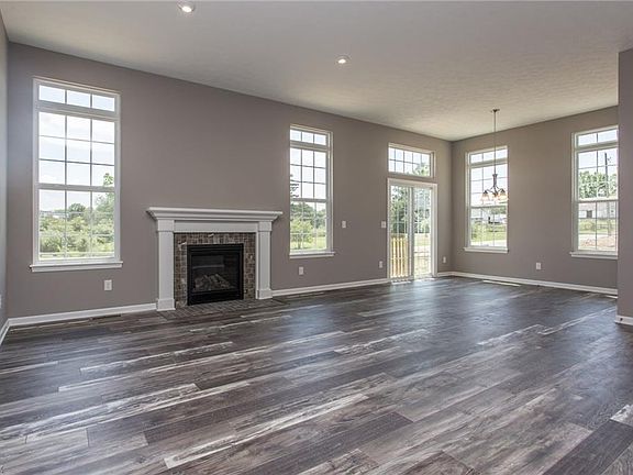 5th image of 956 Hawkin Ln